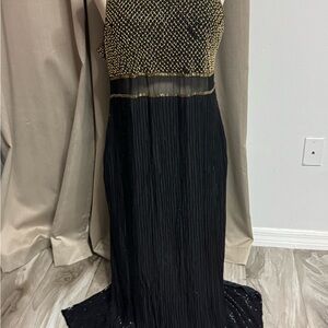Chic Black and Gold Women's Prom Dress